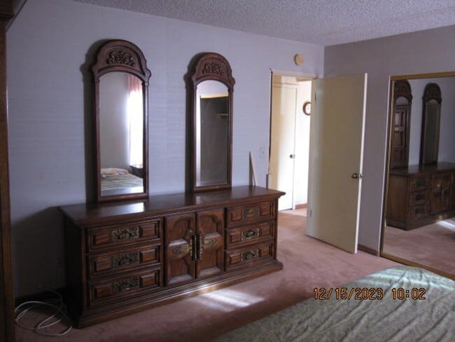 Building Photo - CENTRAL LOCATION - 89119