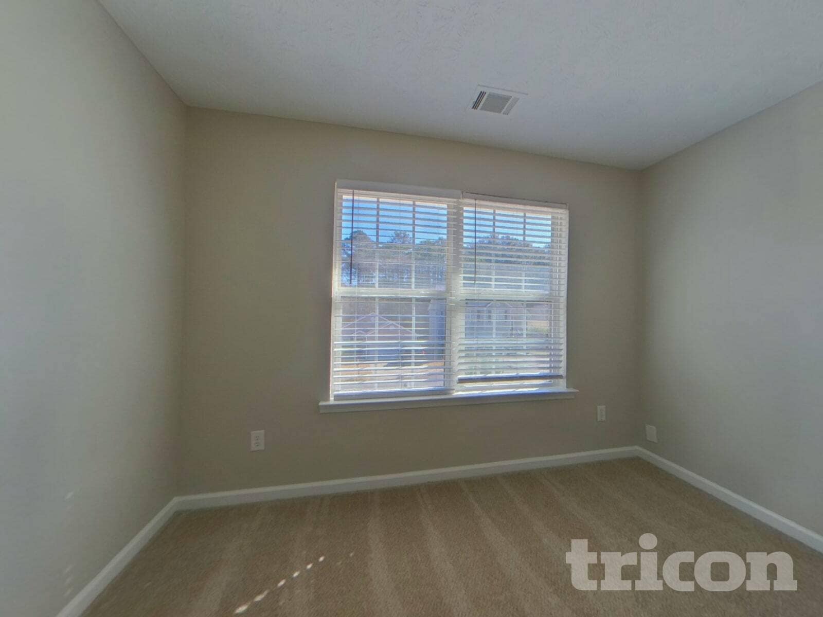 Building Photo - 225 Victoria Blvd