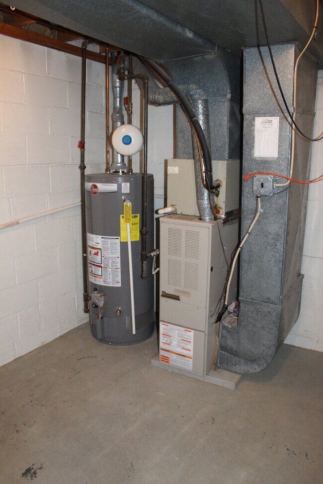 Building Photo - Adorable 2 Bedroom Townhome in Baldwin