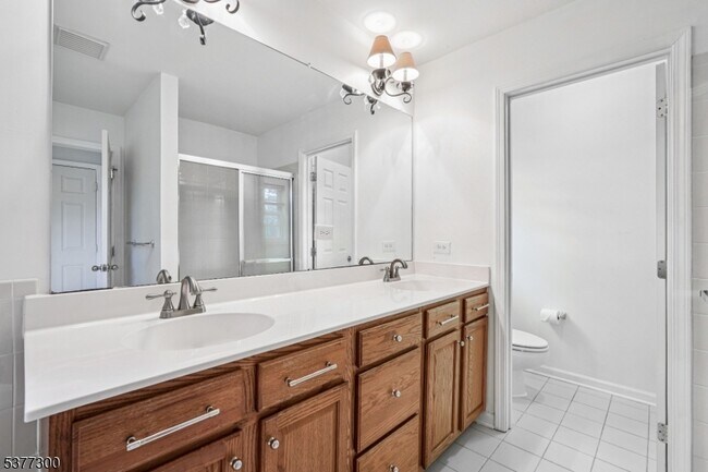 Building Photo - 84 Henning Terrace