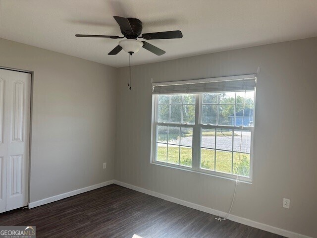Building Photo - 207 N Bridgeport Dr