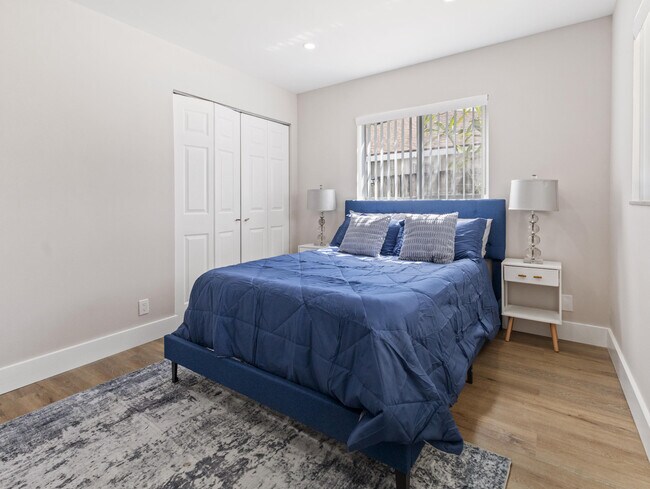 Building Photo - 1322 Riverside Cir