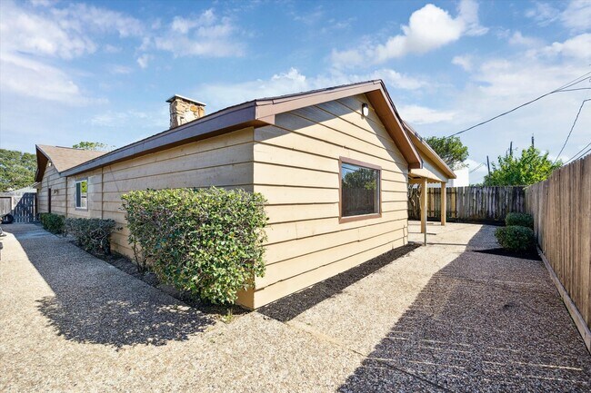 Building Photo - 3411 80th St