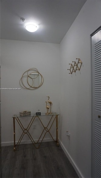 Building Photo - 810 7th St