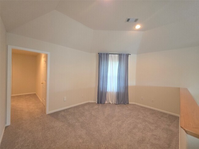Building Photo - 9260 Deepwater Dr