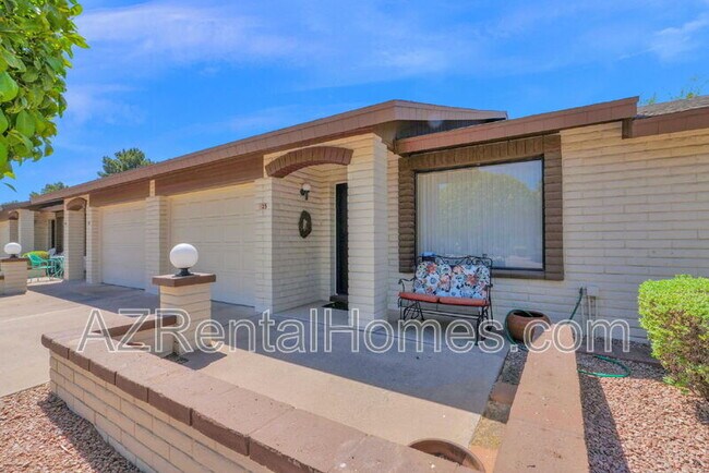 Building Photo - 2064 S Farnsworth Dr