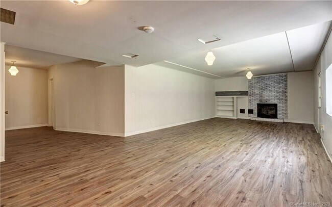 Building Photo - 32 Koger Rd