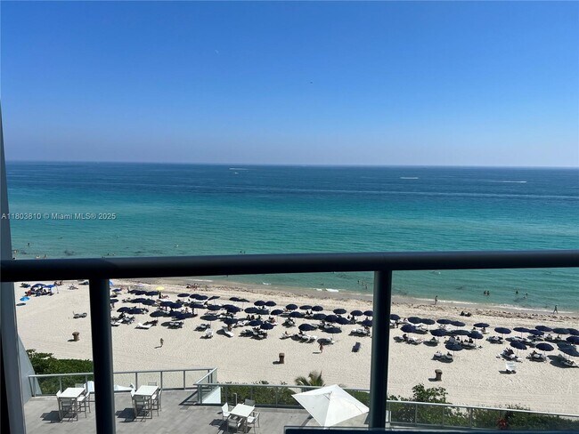 Building Photo - 17121 Collins Ave