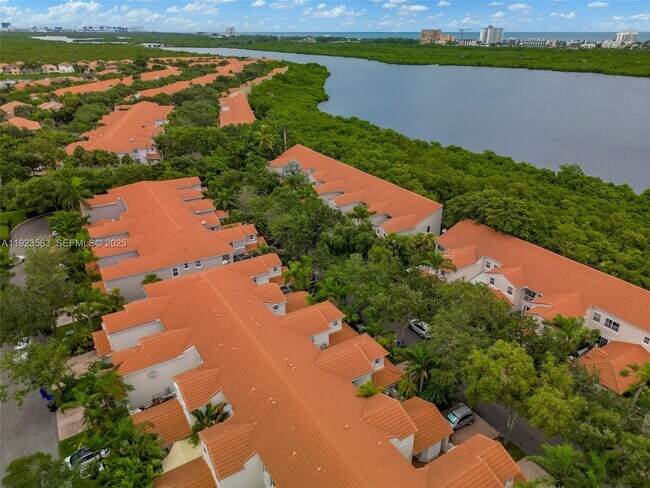 Building Photo - 1240 Weeping Willow Way