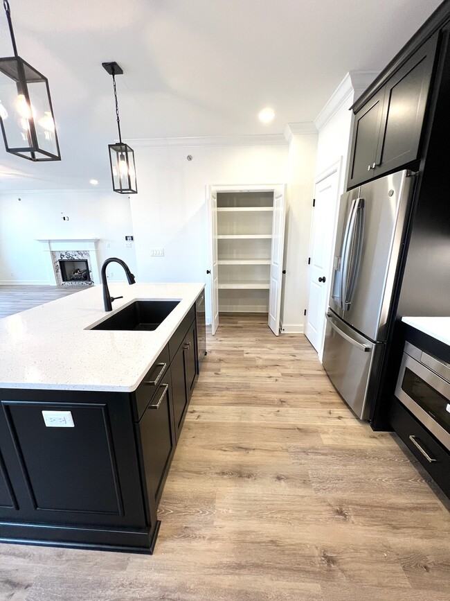 Building Photo - 12085 River Beauty Loop