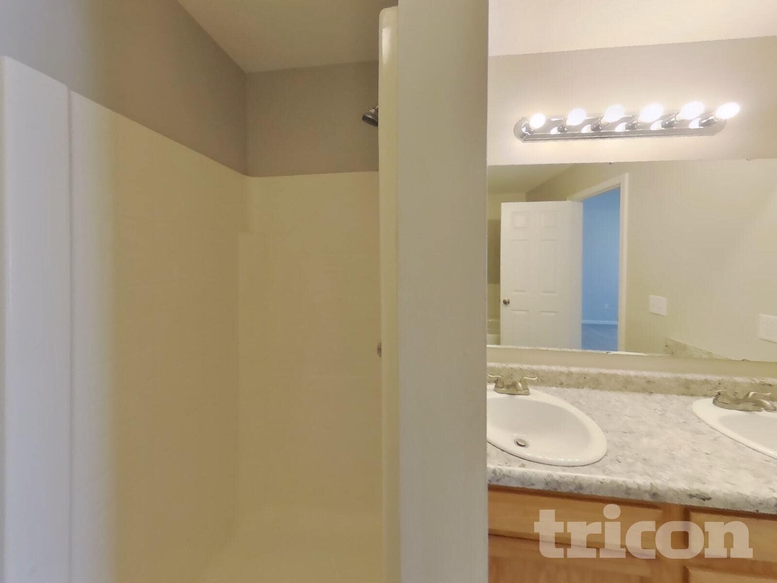 Building Photo - 10213 Blue Sky Dr