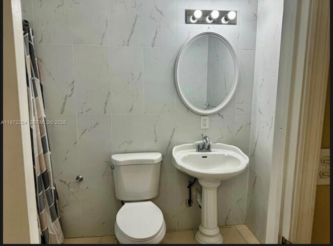 Building Photo - 6471 SW 27th St