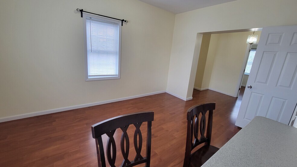 Building Photo - 4817 Aschoff Pl