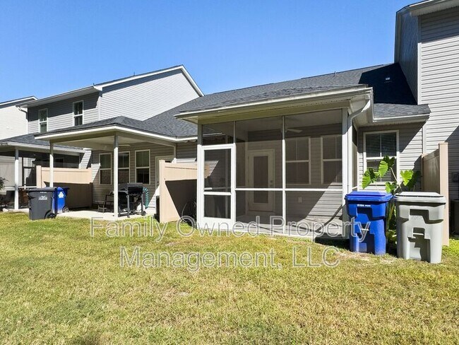 Building Photo - 7785 Park Gate Dr