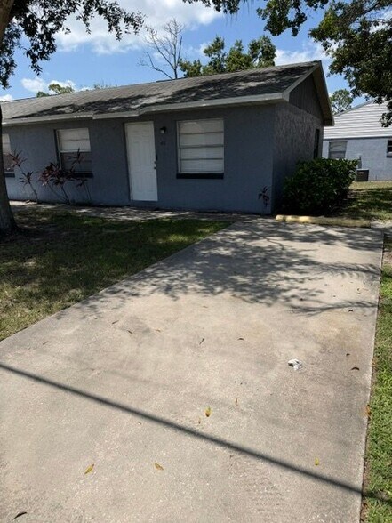 Building Photo - 411 Spruce Ave