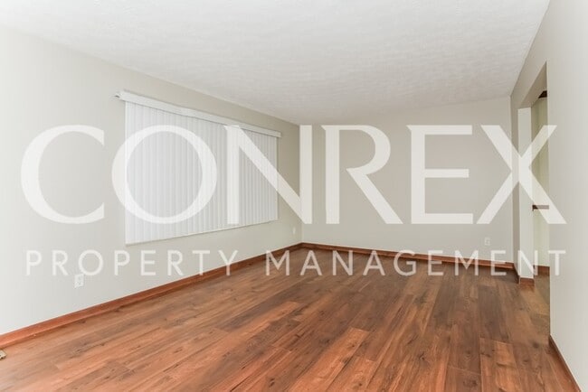 Building Photo - Paxton Wood!