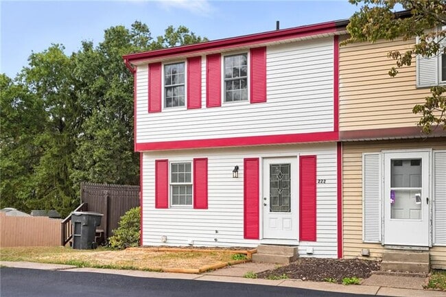 Building Photo - 222 Parkwood Dr