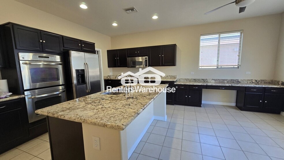 Building Photo - 8330 N Mountain Stone Pine Way