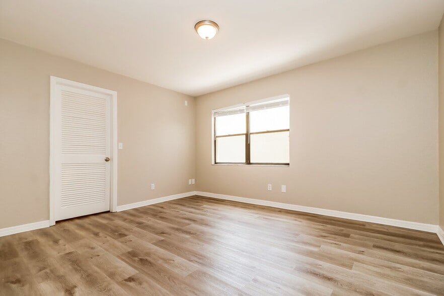 Building Photo - 3334 Brian Rd N