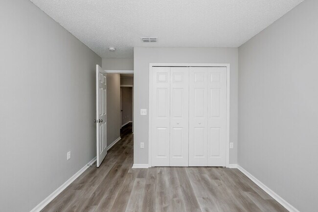 Building Photo - 10613 Opus Dr