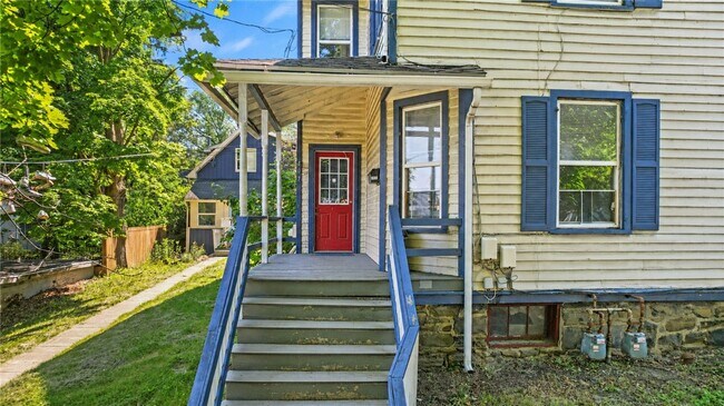 Building Photo - 407 S Aurora St