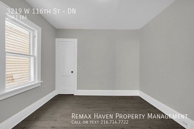 Building Photo - 3219 W 116th St