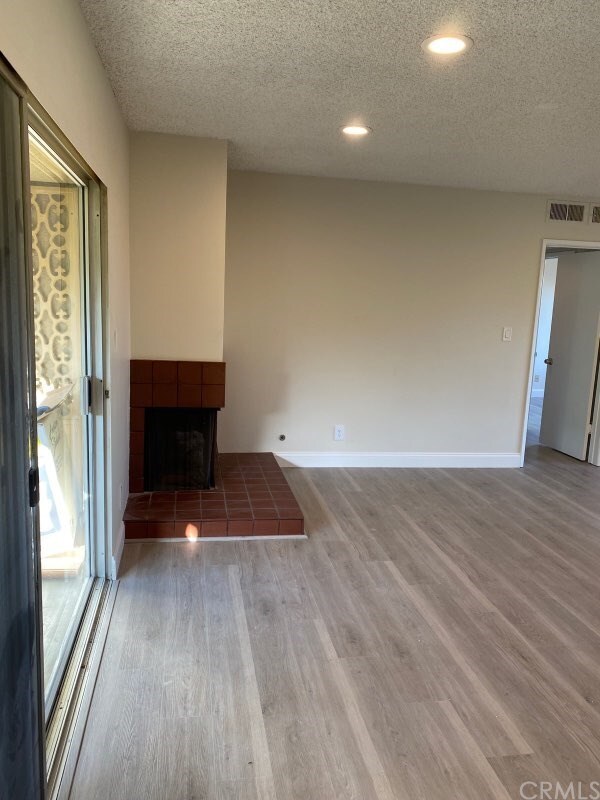 Building Photo - 522 W Sierra Madre Blvd