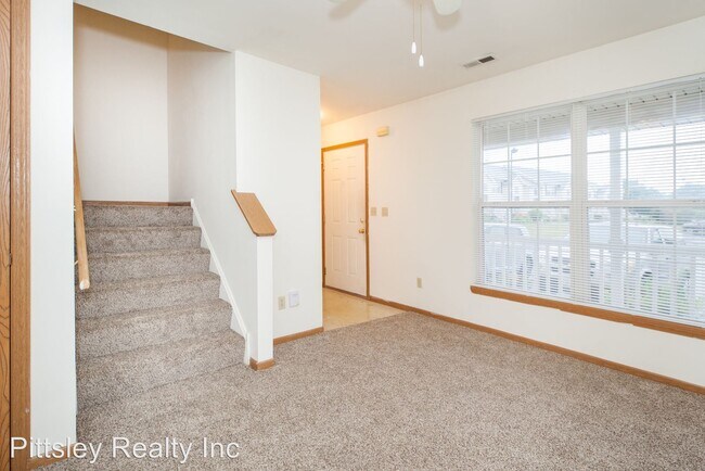 Building Photo - 2 br, 2 bath Apartment - 701 Fotis Drive