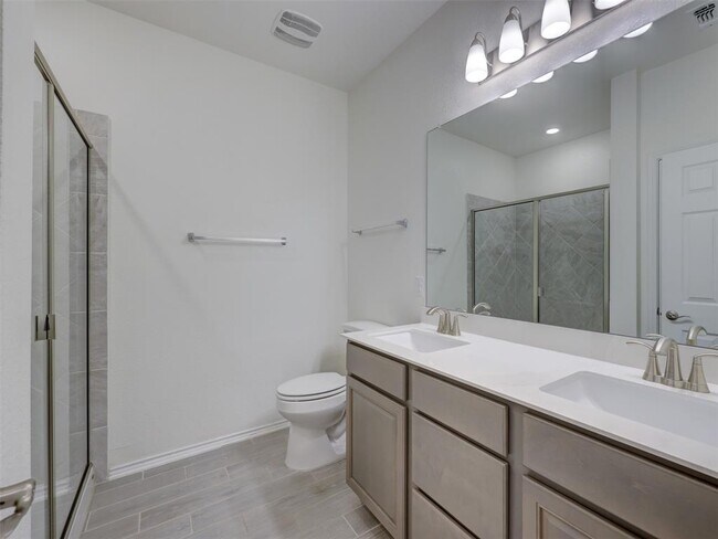 Building Photo - 1045 Arbor Acres Loop