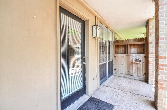 Building Photo - 4635 Wild Indigo St