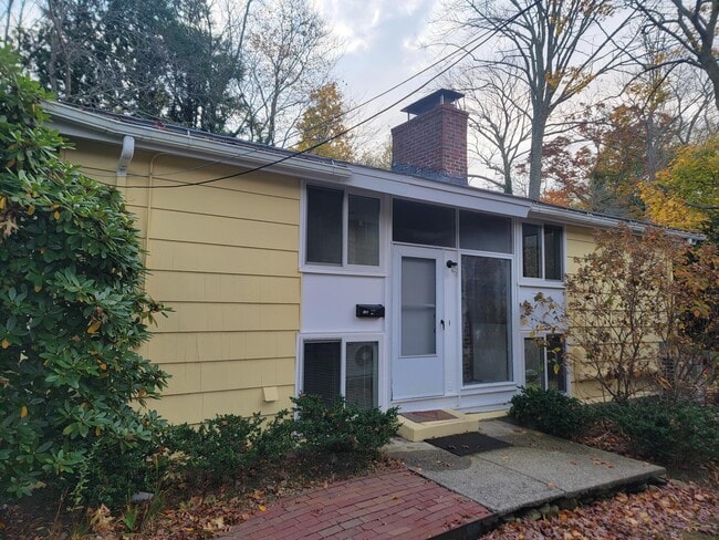 Building Photo - 106 Bayberry Rd