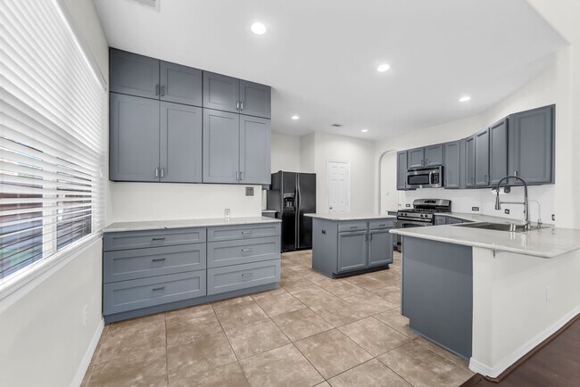 Building Photo - 11631 Trail Point Dr