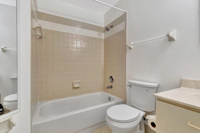 Building Photo - 8895 Sonoma Lake Blvd