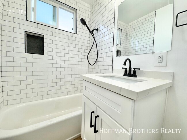 Building Photo - 340 W 87th St