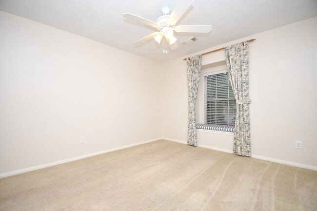 Building Photo - 10430 Sanibel Falls Ct