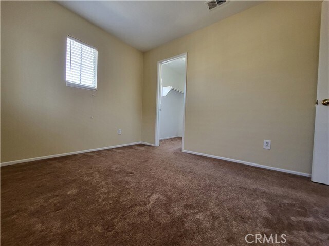 Building Photo - 42135 Chestnut Dr