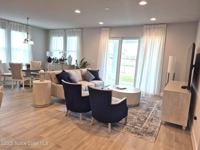 Building Photo - 2779 Pangea Cir