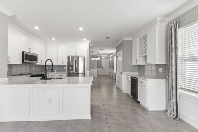 Building Photo - BEAUTIFUL Home For Rent in Epperson Lagoon!