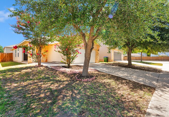 Building Photo - Cozy 3 Bedroom Home in Far West San Antonio!