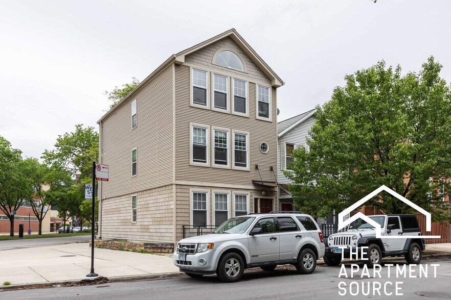Building Photo - 1059 W Fry St