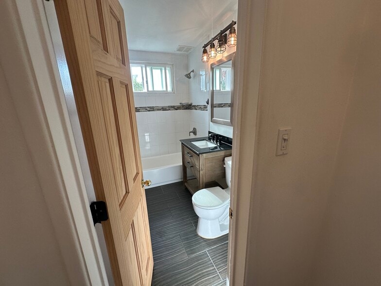 Bathroom - 951 McCarthy Ct