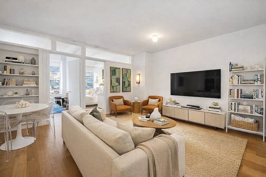 Building Photo - 50 Murray St