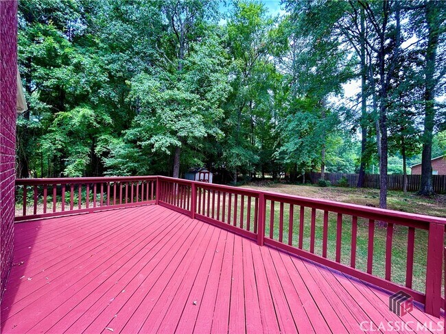 Building Photo - 120 Cedar Springs Pl