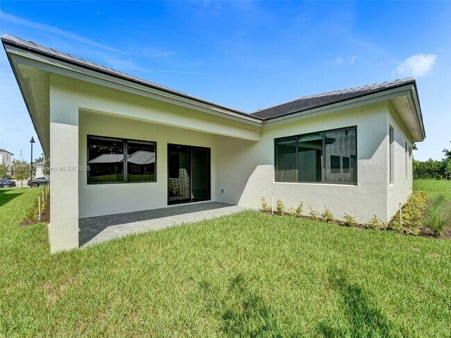 Building Photo - 5736 SW 104th Terrace