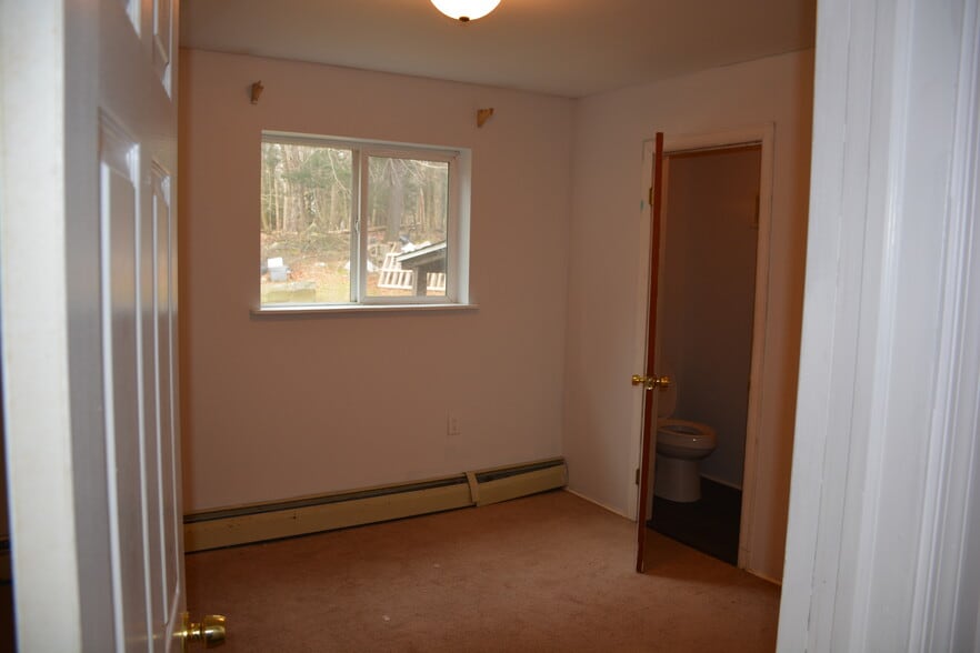 Building Photo - 106 Kersey Dr