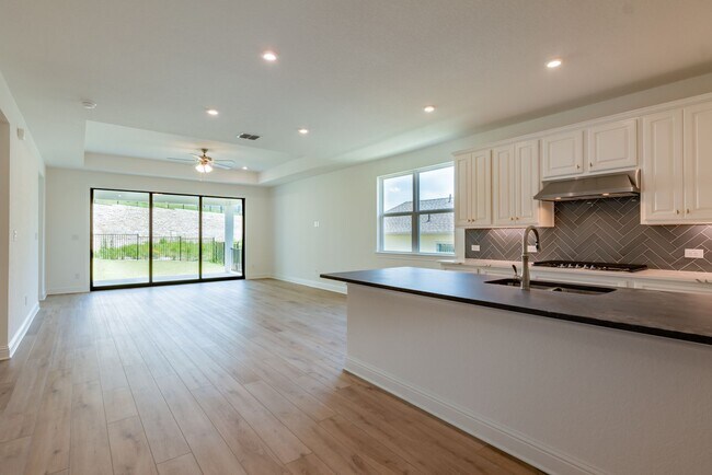 Building Photo - 1040 Villa Rialto View