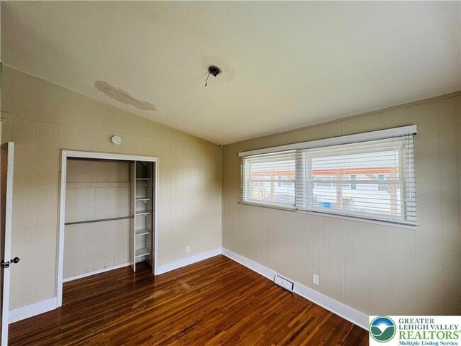 Building Photo - 1522 Elayne St