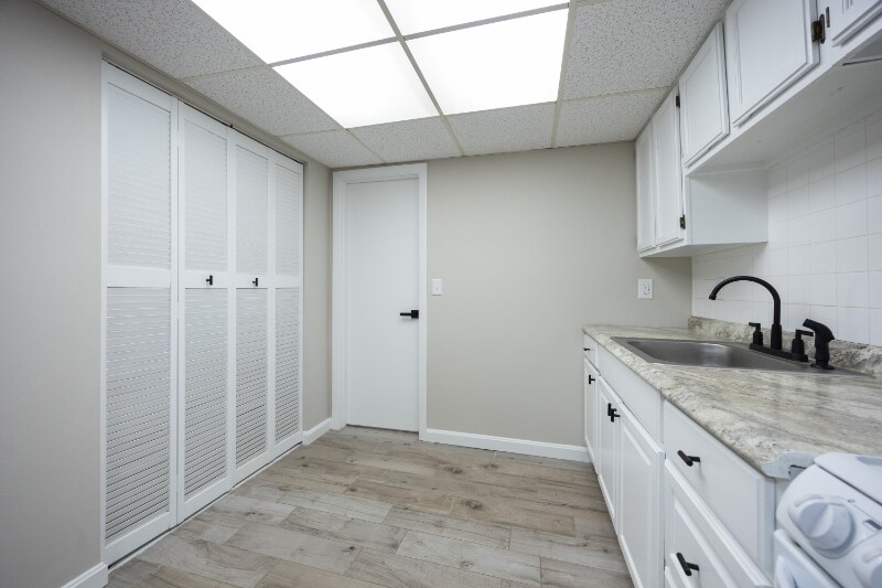 Building Photo - 23 Shadowbrook Ln