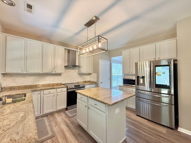 Building Photo - Newly Remodeled 4BD, 2.5BA Raleigh Home wi...