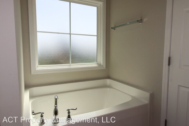 Building Photo - 3 br, 2.5 bath House - 759 Dayflower Court